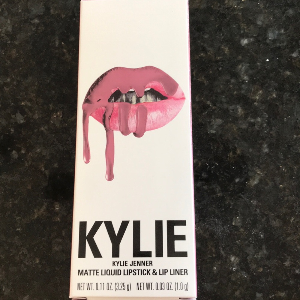 Kylie lip kit- high maintenance